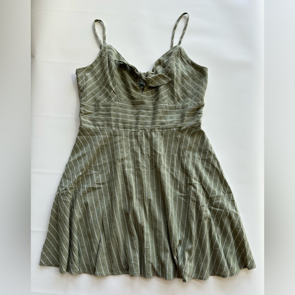 Trixxi Green Mini Dress with bow and keyhole XL